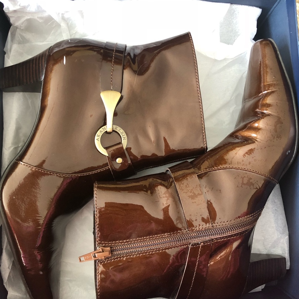 Anne Klein patent bootie. 7.5